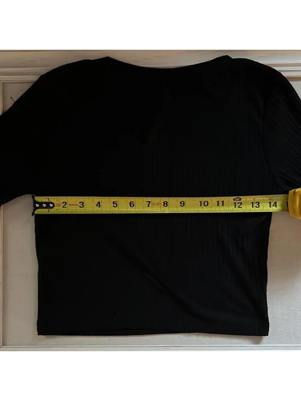 Forever 21 cropped black ribbed knit top with long sleeves M